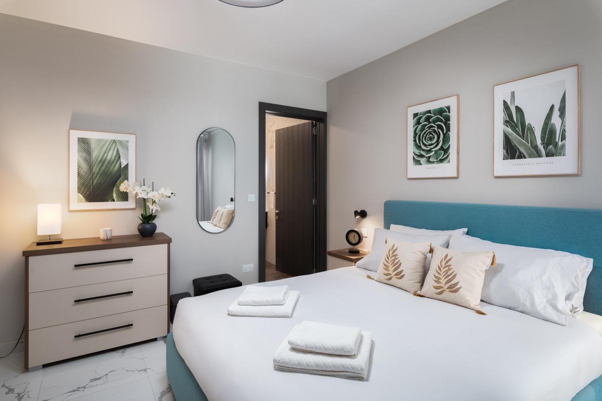 Modern 2Br Cosy Apartment With Large Terrace - Close To Manoel Island & Tigne Shopping Mall Слима Экстерьер фото