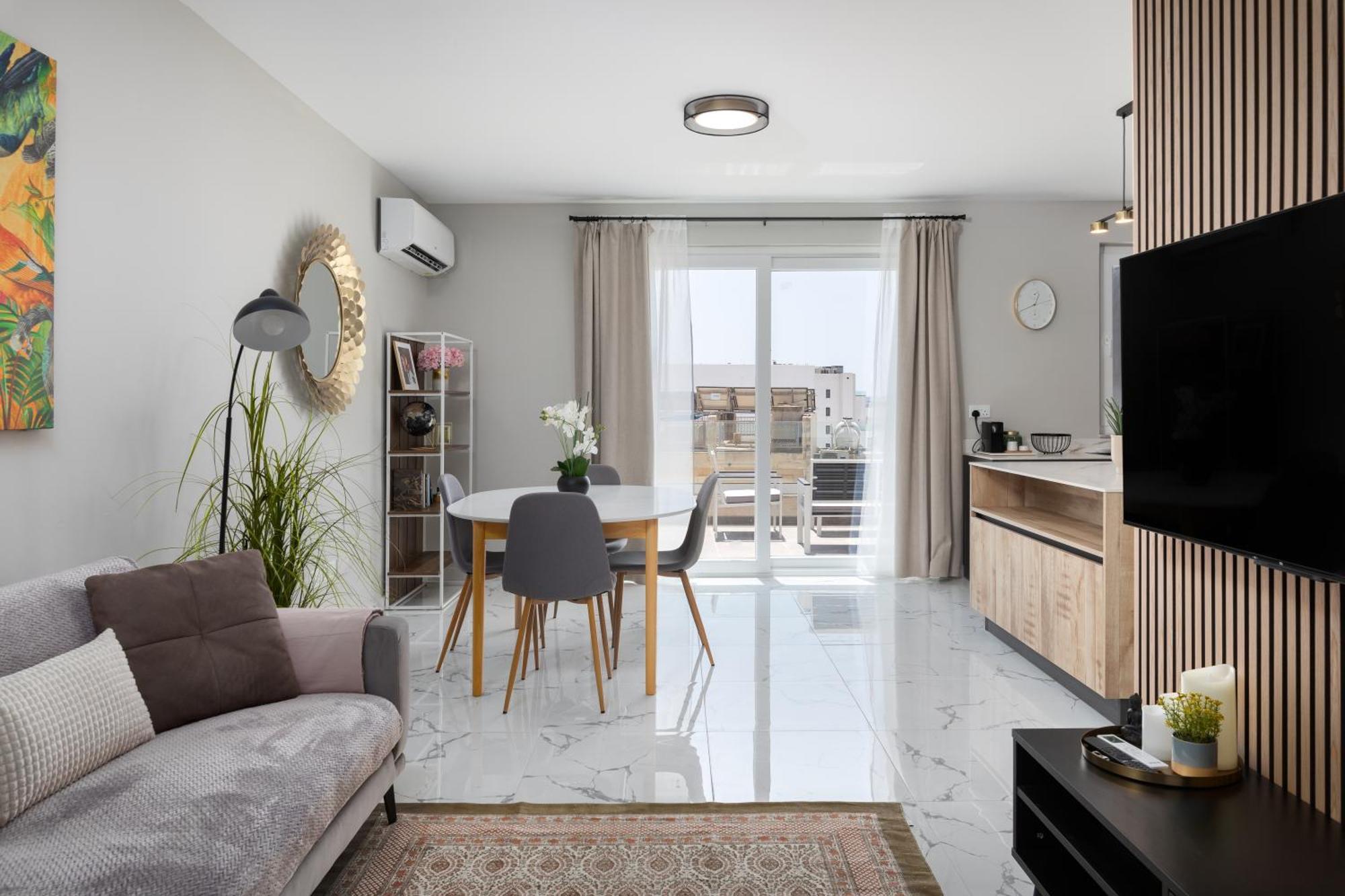 Modern 2Br Cosy Apartment With Large Terrace - Close To Manoel Island & Tigne Shopping Mall Слима Экстерьер фото